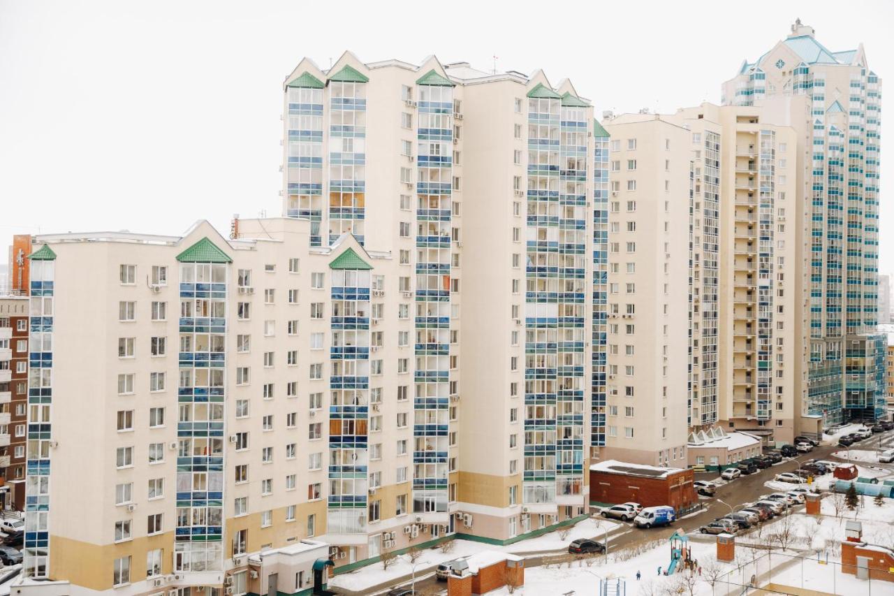 Arenda Kvartiry V Bazhovskom Apartamento Ecaterimburgo Exterior foto