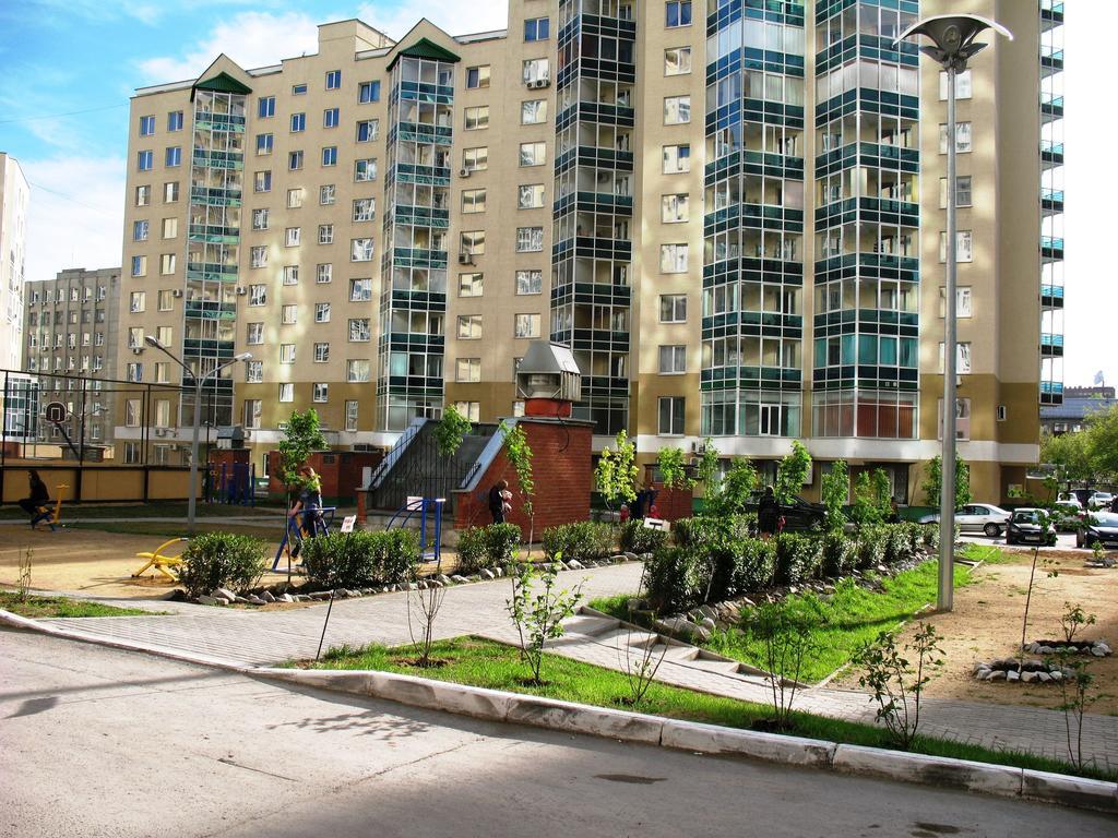 Arenda Kvartiry V Bazhovskom Apartamento Ecaterimburgo Exterior foto